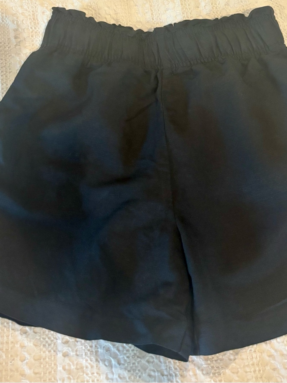 H&M Black High-Waist Elastic Shorts linen blend